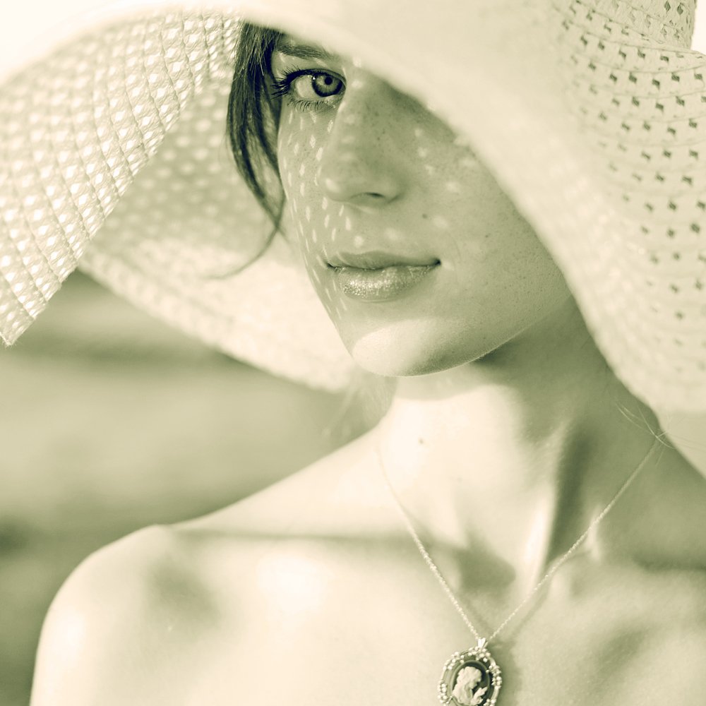 Das Mädchen mit dem Medaillon.