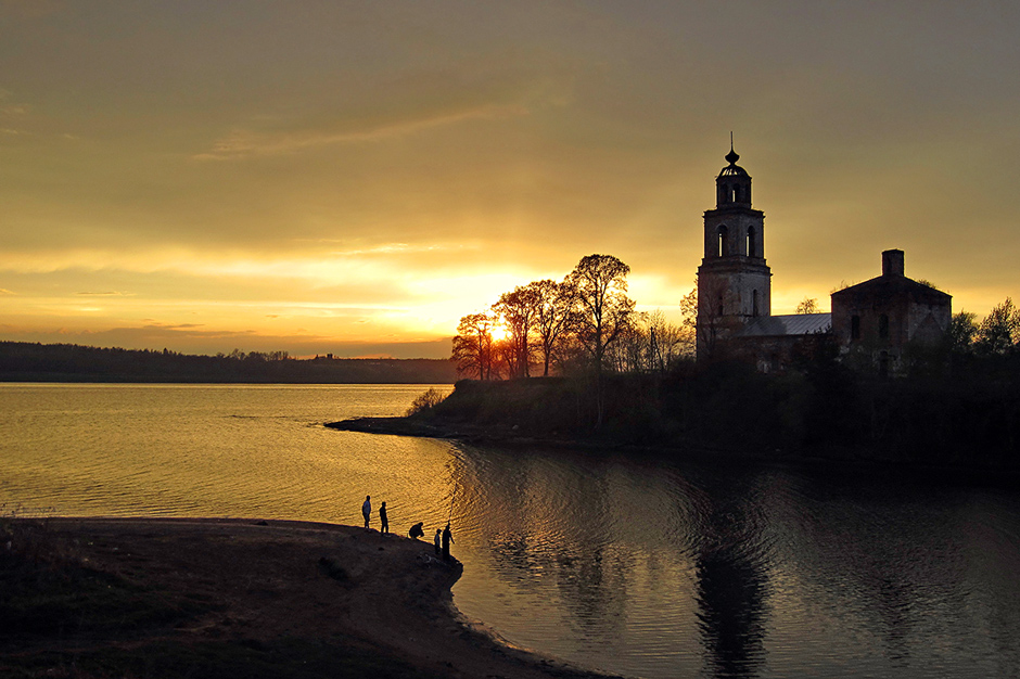 Goldener Sonnenuntergang.