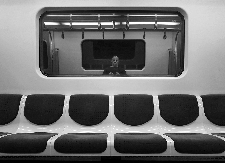 Selbstbildnis in der U-Bahn ...