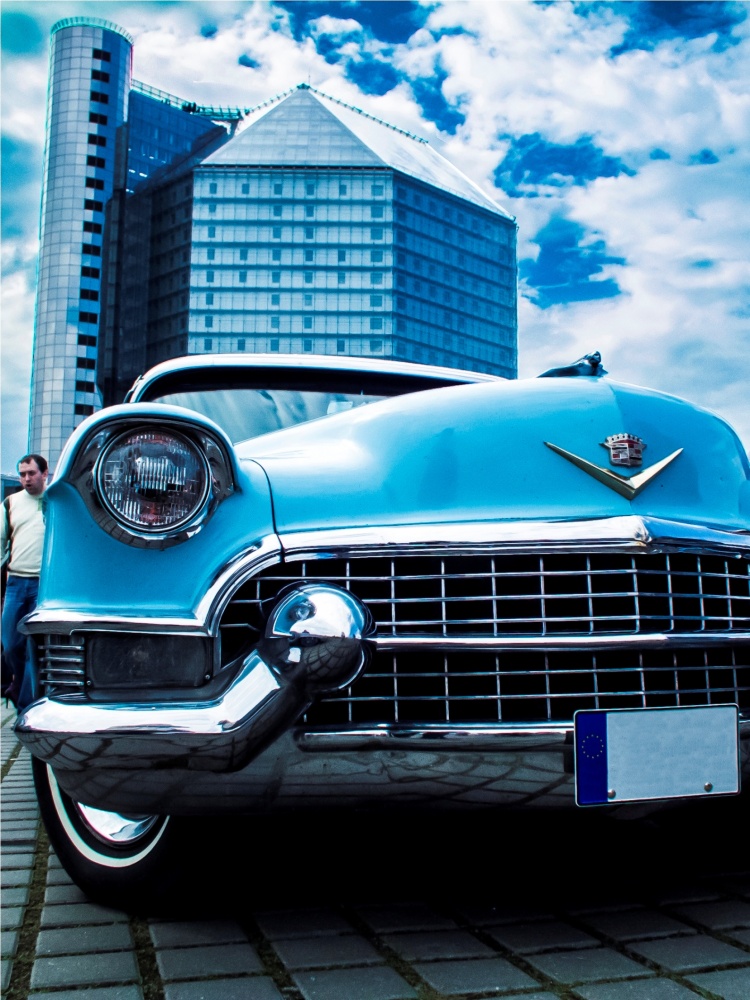 Cadillac in der Bibliothek