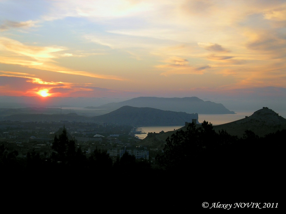 Крымские зарисовки. Восход на Судаком