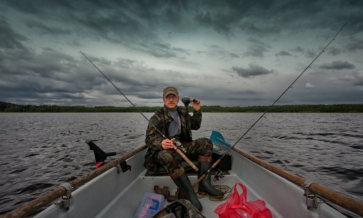 Captain fleeing clouds