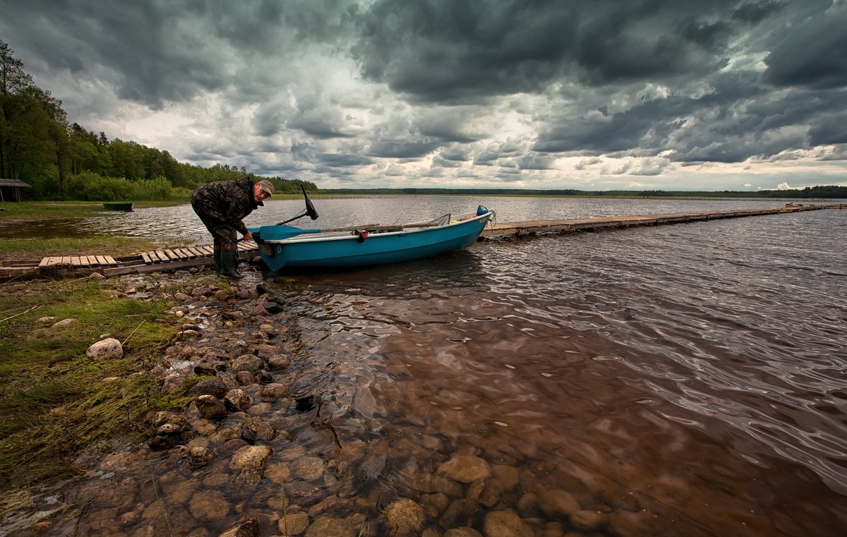 Captain fleeing clouds (2)
