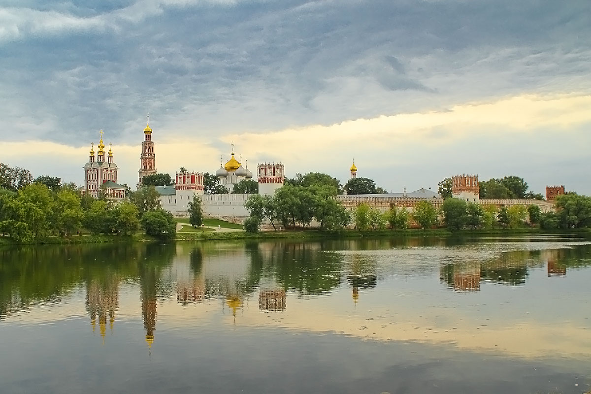 Neujungfrauenkloster.
