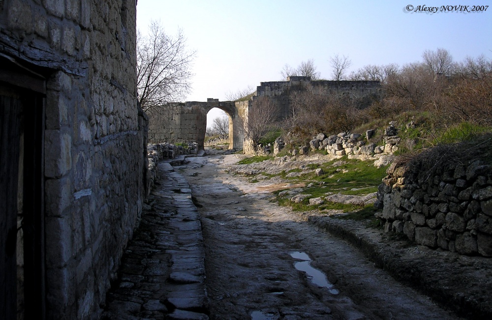 Крымские зарисовки. Улочки древнего города. Чуфут-Кале
