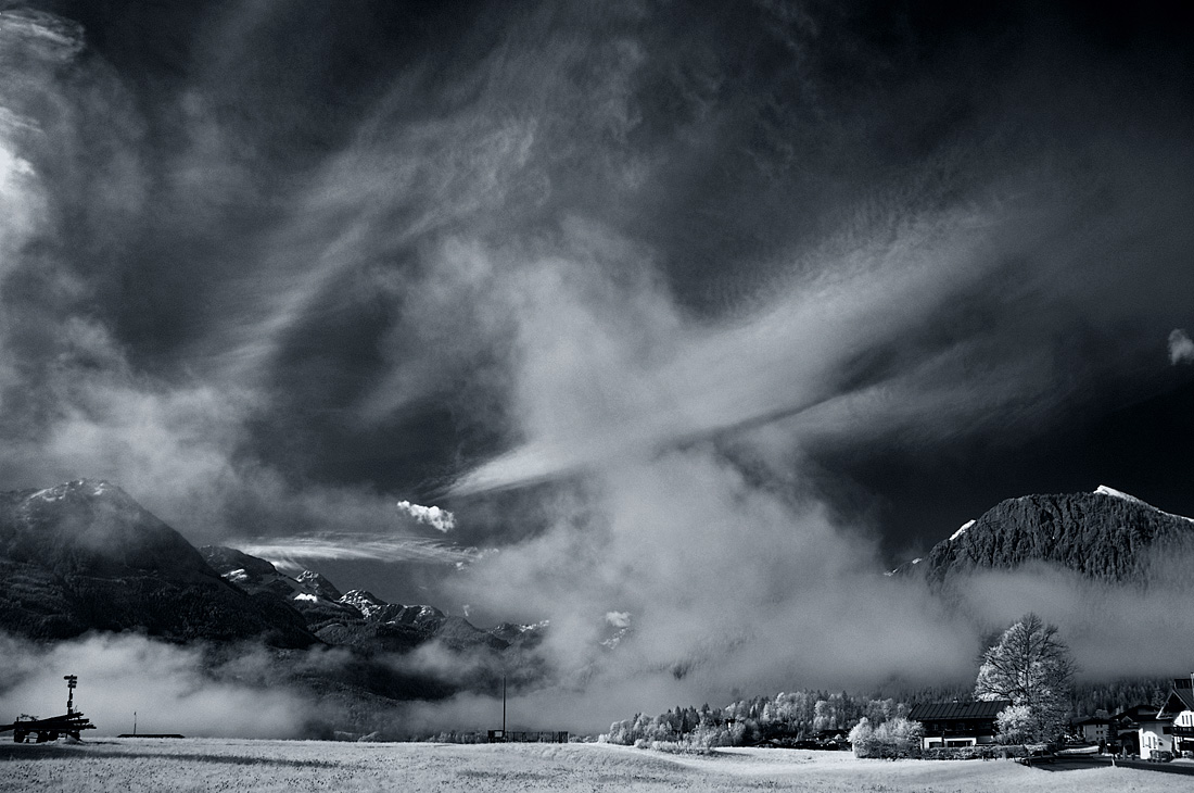 über den Himmel und die Berge