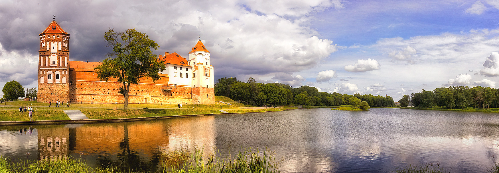 Die trivial: "Mir Castle"