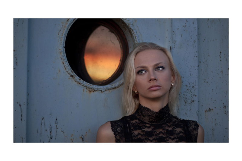 Sonnenuntergang orange auf blau