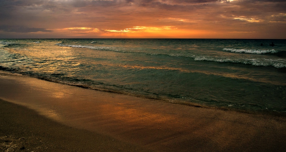 Fittichen der Nacht breitet sich ...