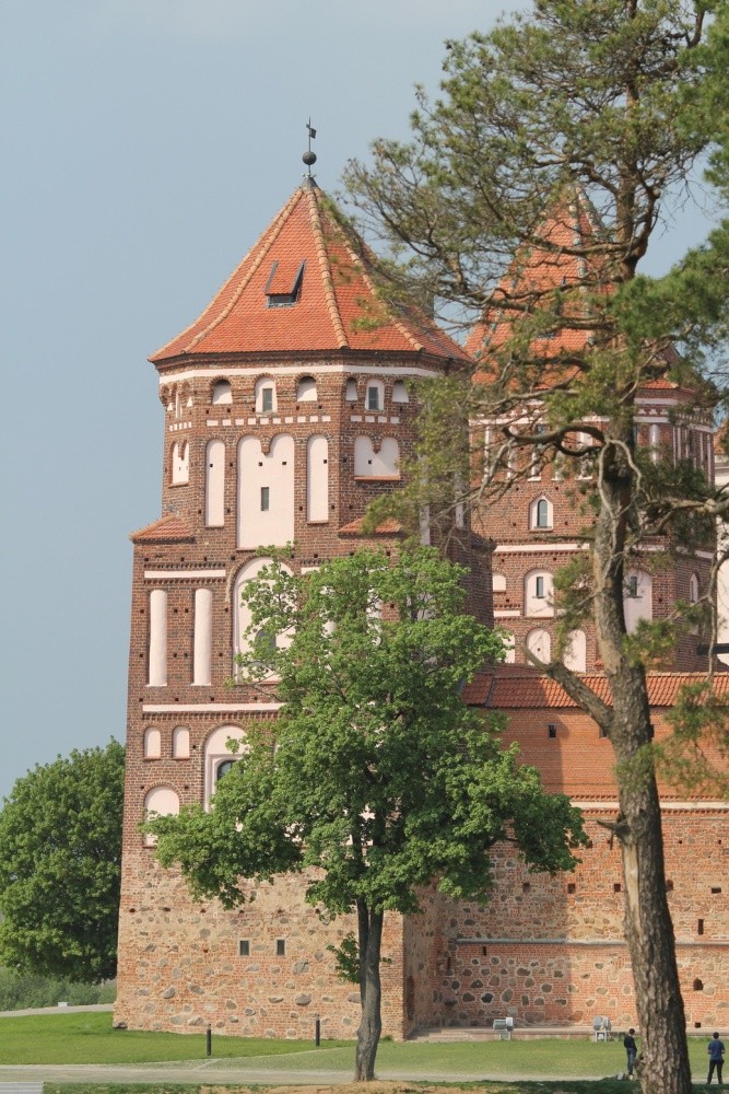 Mir Castle