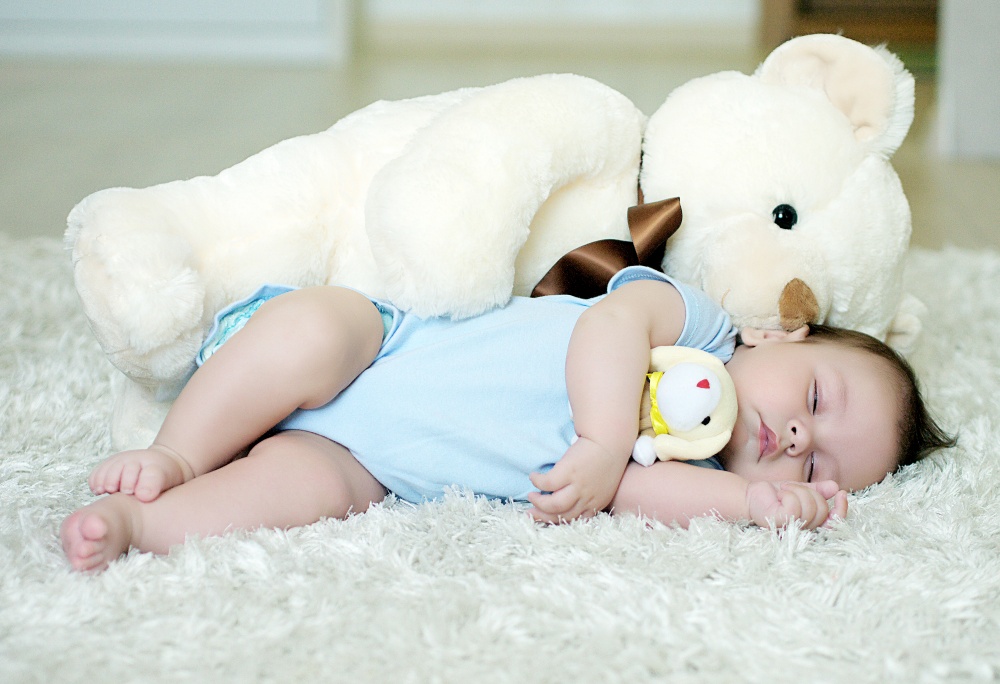 спят усталые малышки... мишки спят...