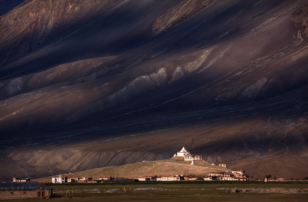 Der Tempel im Dorf im Tal Pibiting Zanskar, Ladakh, Nordindien