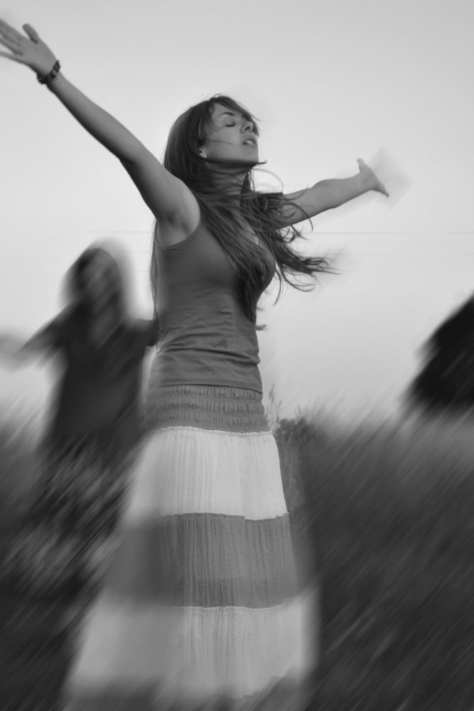 "...ветер с тобой, песня за мной..."