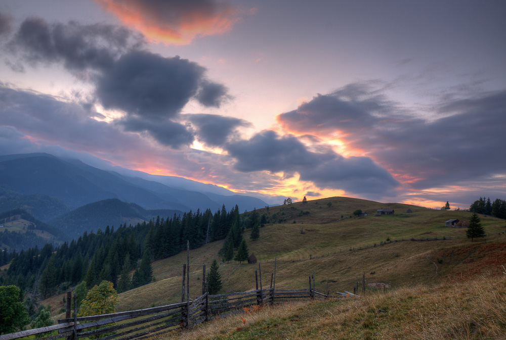 Sonnenuntergang über montenegrinischen Backbone