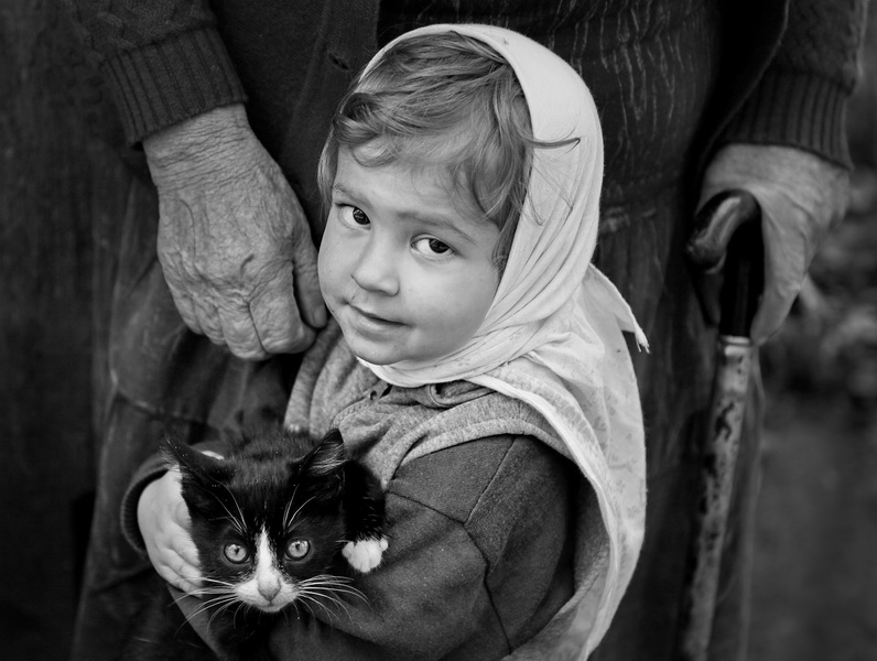 seine Großmutter im Dorf