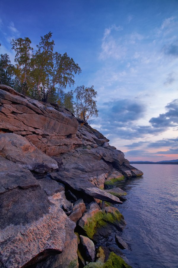 Samstag Nacht im Reservoir Argazinskom
