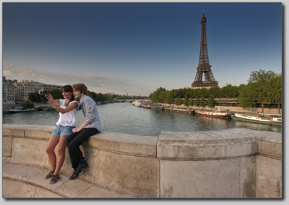 Molodo.Parizhno.Vlyublenno.