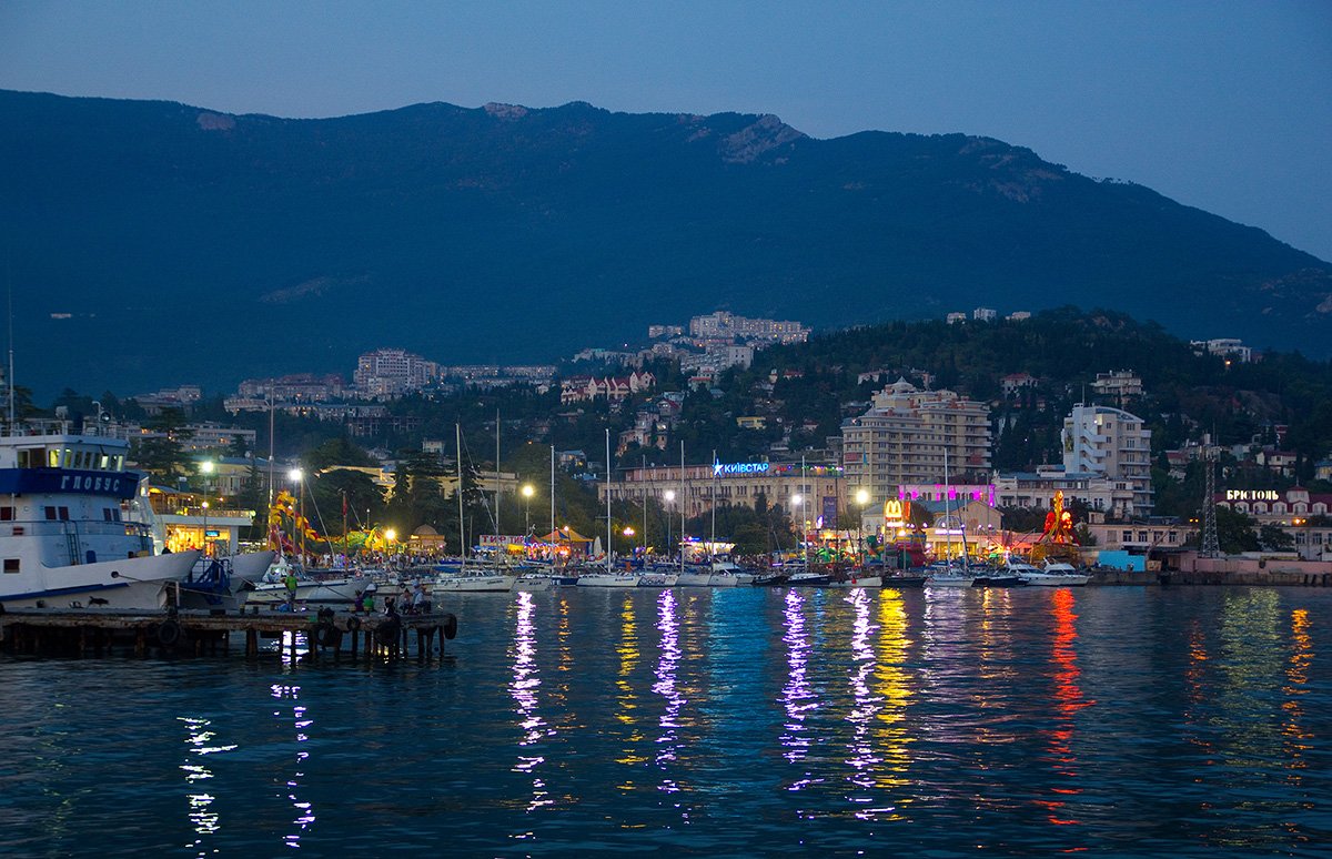 Evening in Yalta
