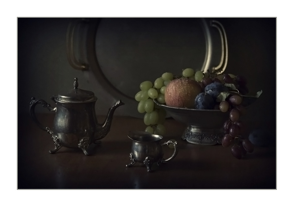 Sketch mit silbernen Utensilien ...