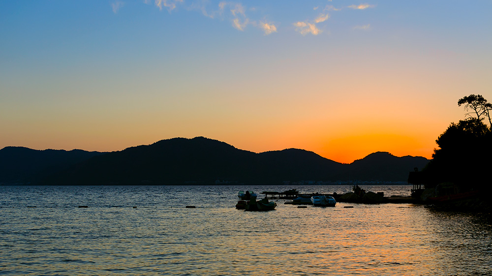 Закат в Мармарисе. Эксперименты с цветом в Lab.