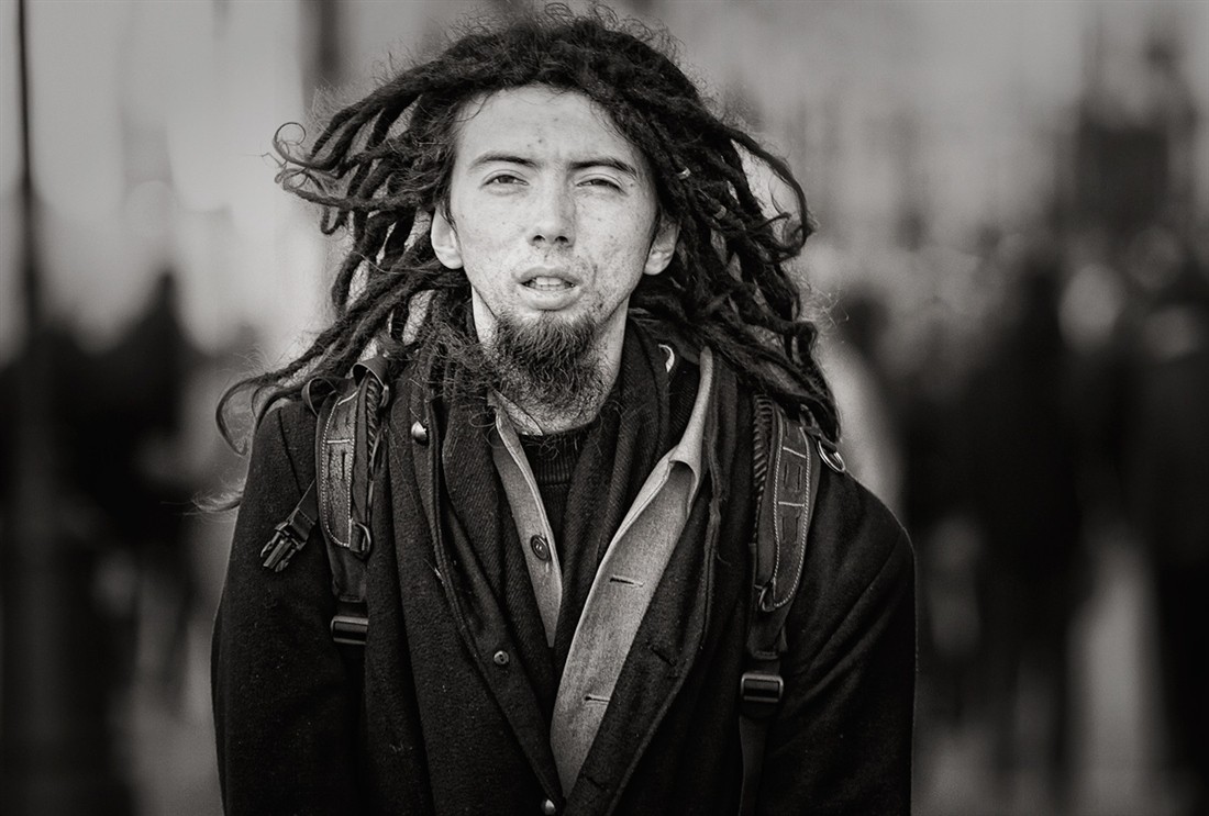 über sein Geschäft ..