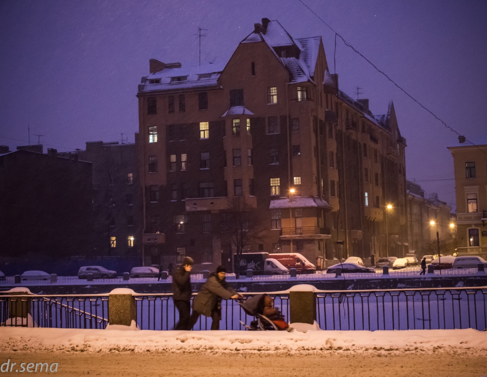 Kerle mit einem Beiwagen