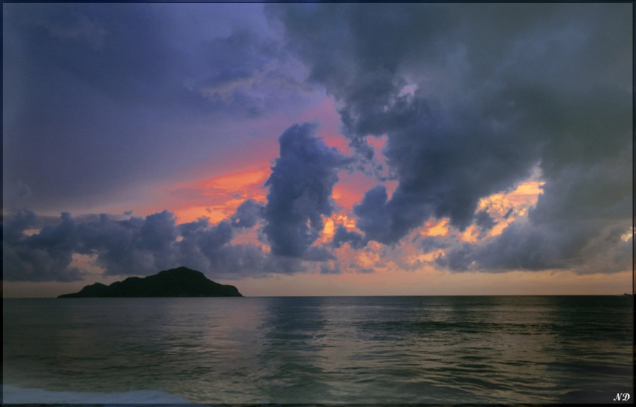 Insel im Ozean ist .....