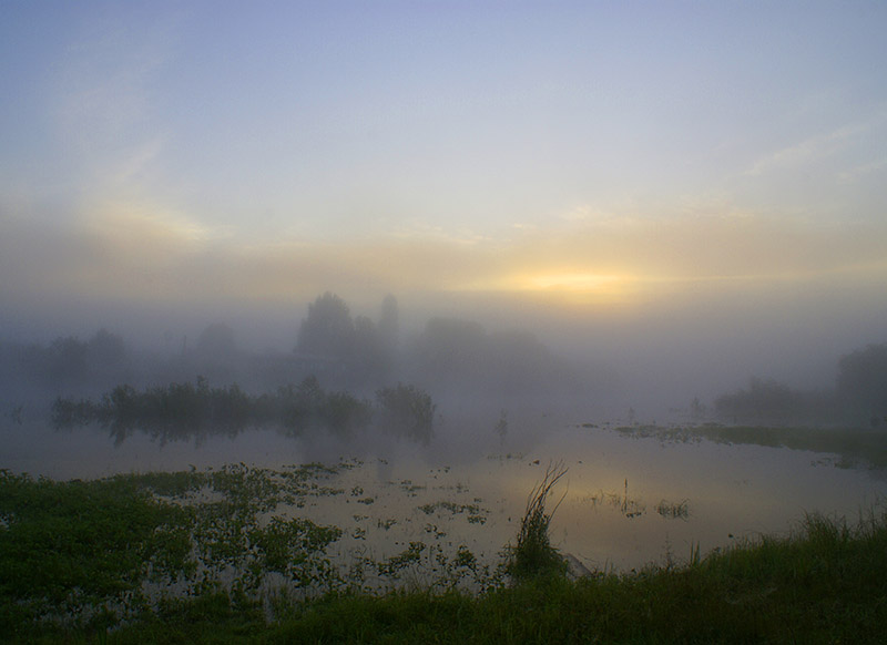 Morgen auf dem Fluss Altarm