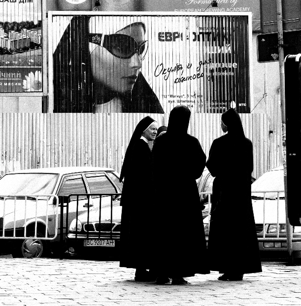 ...glamourous temptation