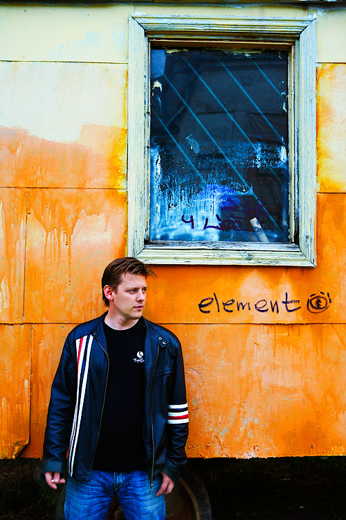 blau-Element auf dem Hintergrund der Rosskastanie