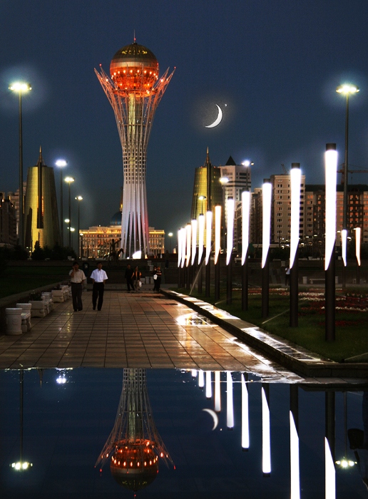 Sterne, Mond, und Astana