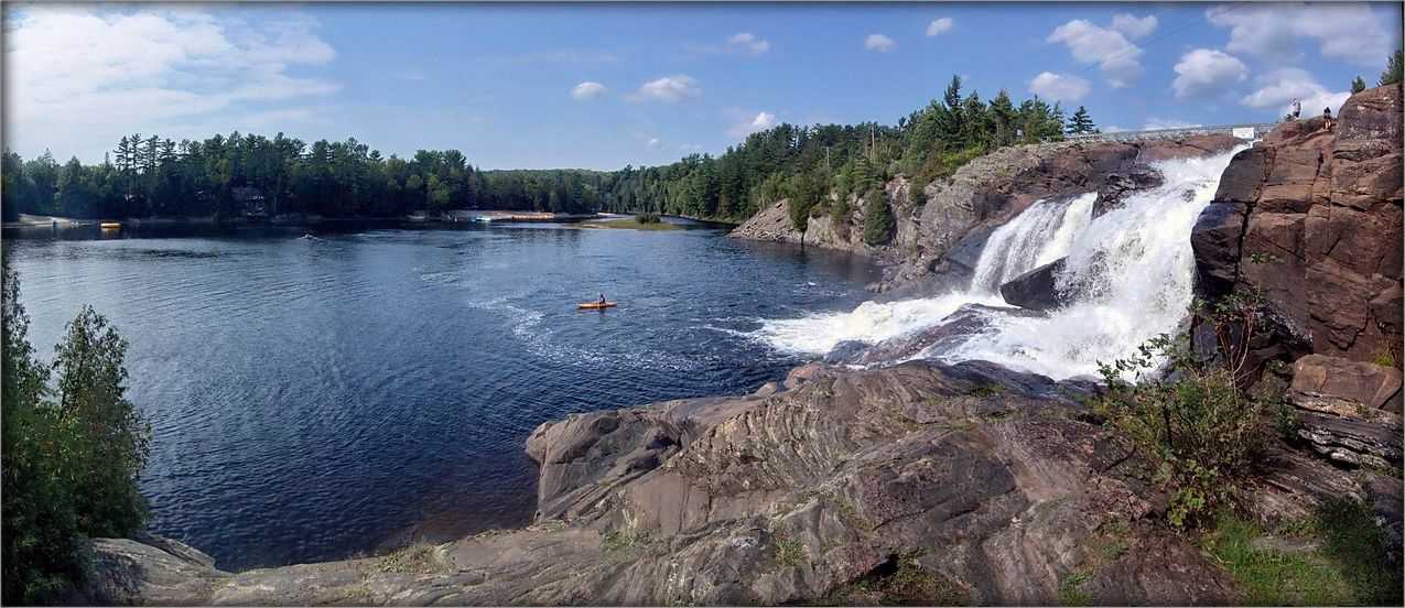 Interesse mürrisch Monster