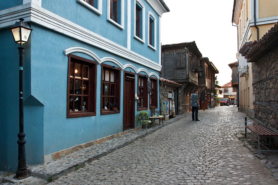 На улицах старого Созопля. Окна,двери.