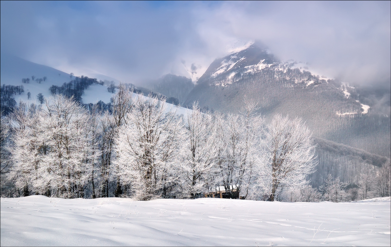 Frosty Morgen in den Karpaten