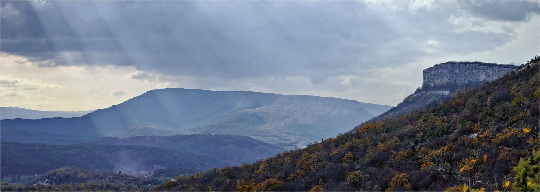 Krim. Der Blick auf den Herbst Kiz-Kerman ...
