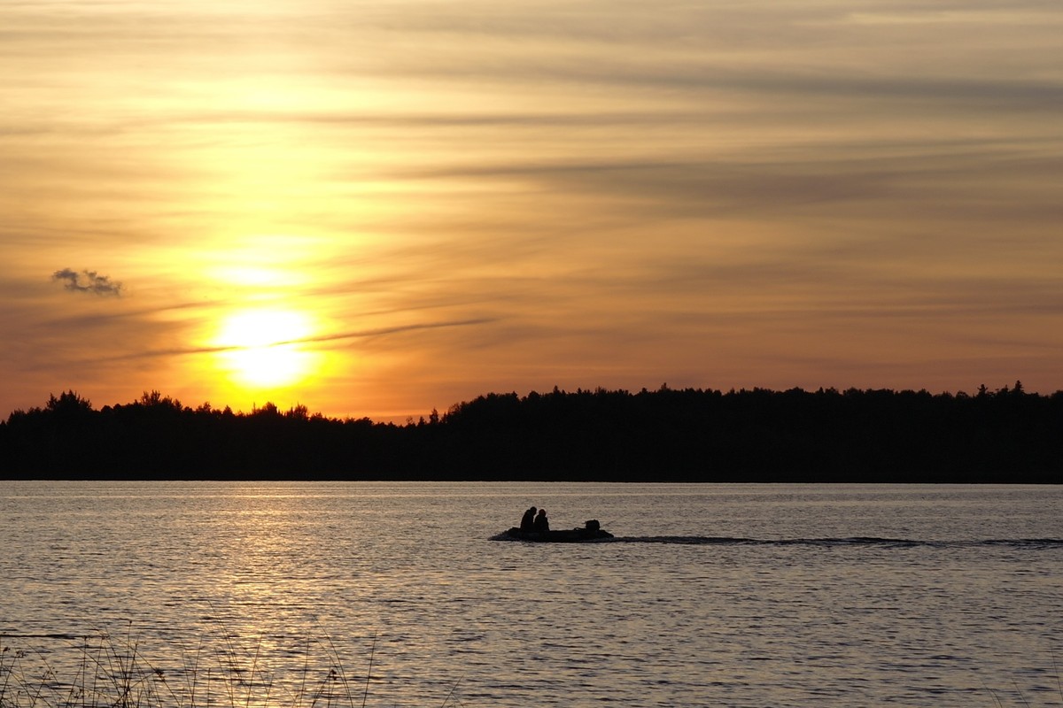 Bei der Verfolgung der untergehenden Sonne ...