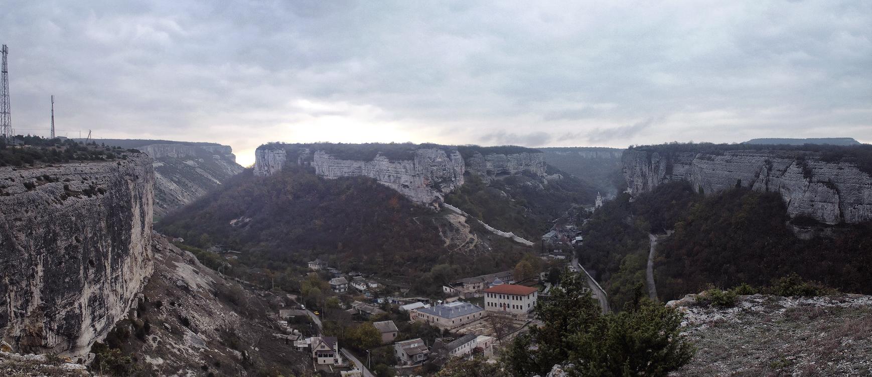 Bakhchisarai Herbst. Düsterer Morgen ...