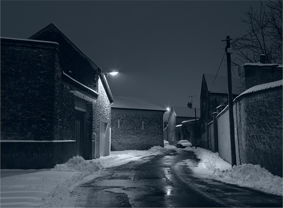 Angerville im Schnee.