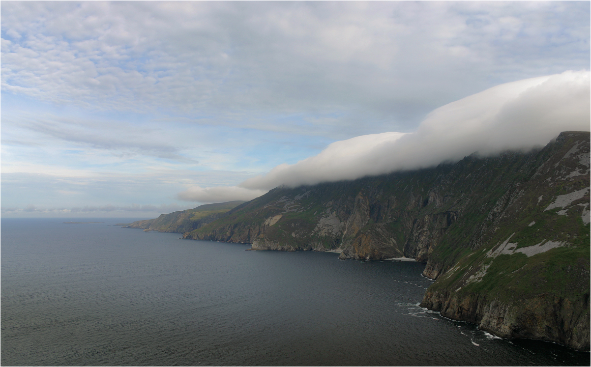 NochUyuschuyu ... über Wolken und ruhigen Morgen ...