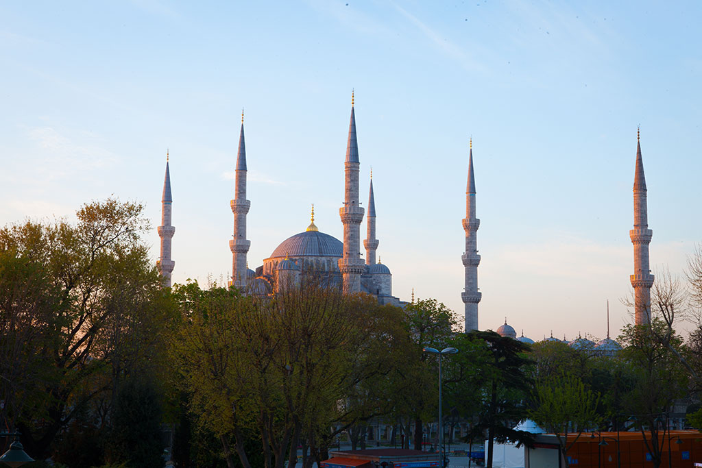 Die Blaue Moschee in der Dämmerung