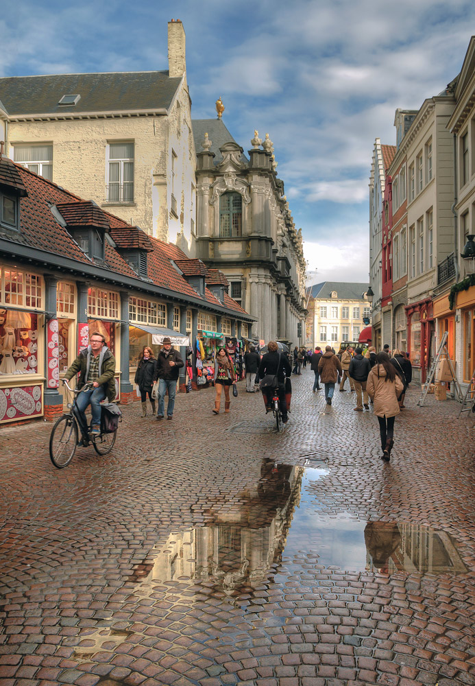 Fuß auf belgischen Straßen