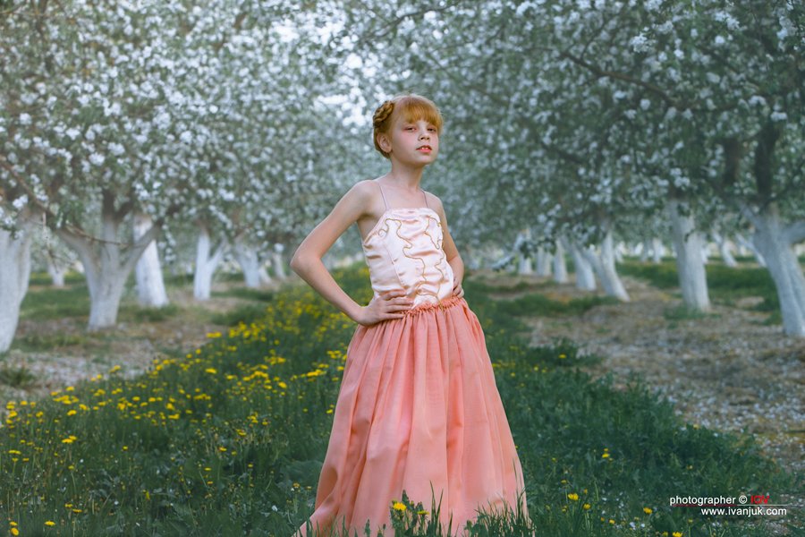 Anna in den Apfelgarten