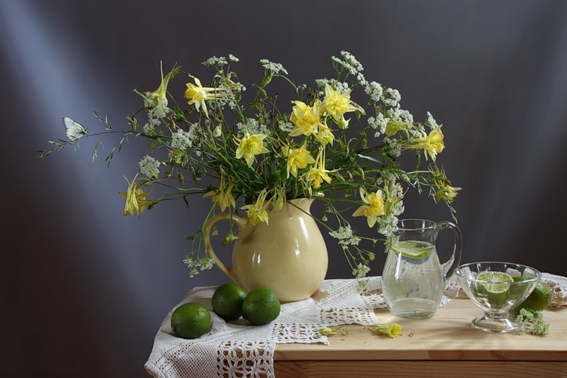 Stilleben mit Aquilegia