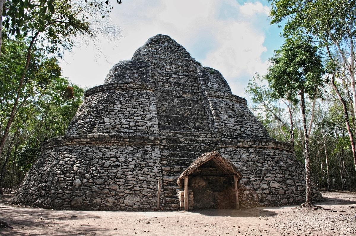 Cobá