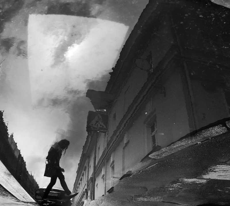 Die traurige Melodie des Platzes des Mondes