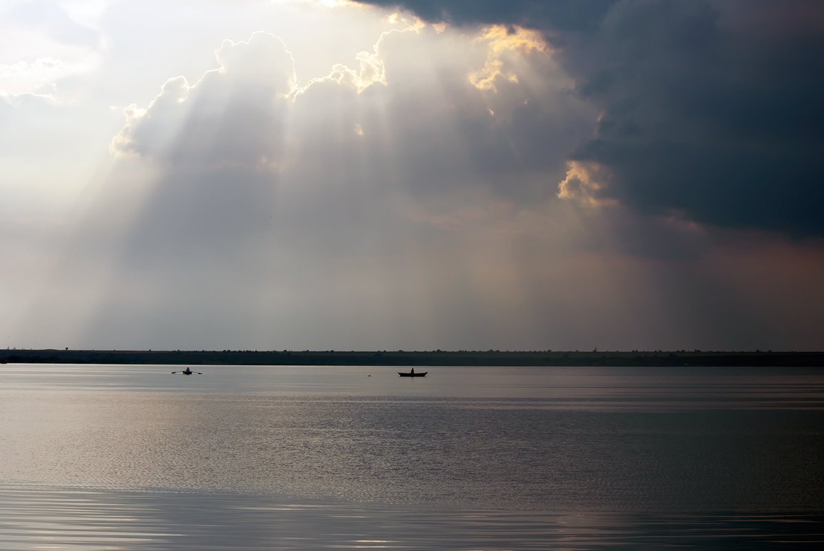 Unter dem Dach der Strahlen.