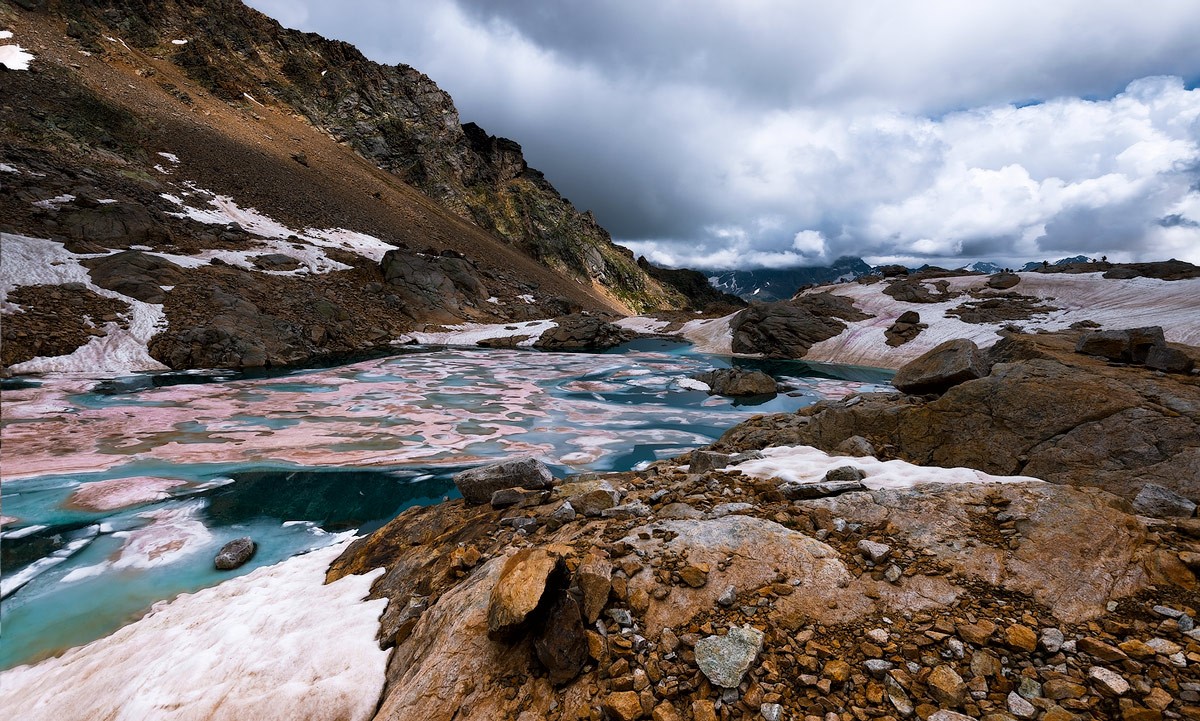 See mit Schnee Banken