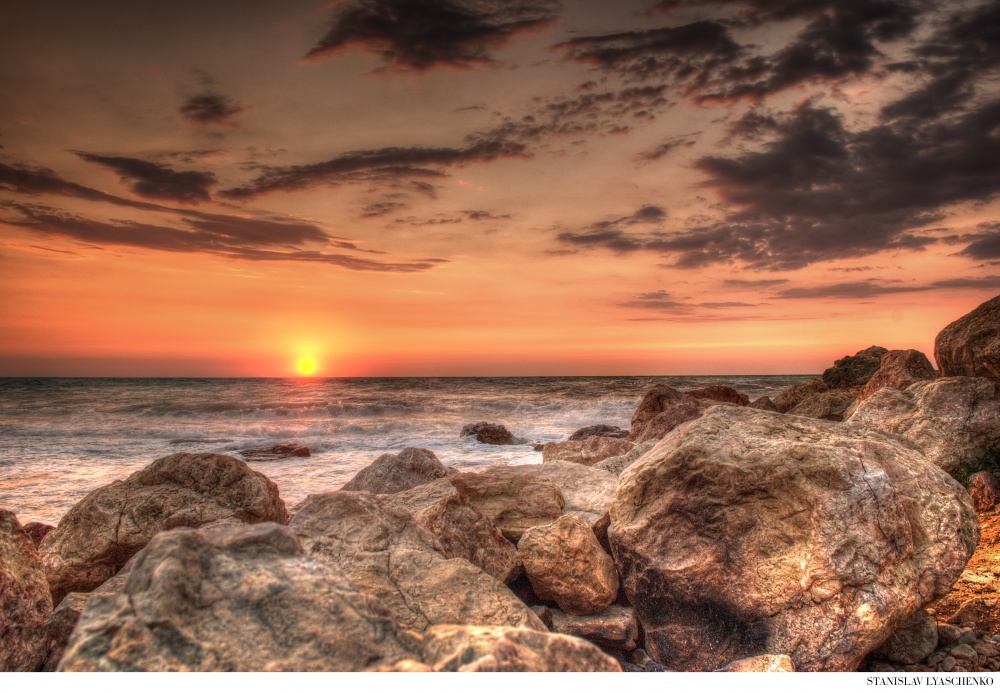 Die Ufer der tosenden Meer