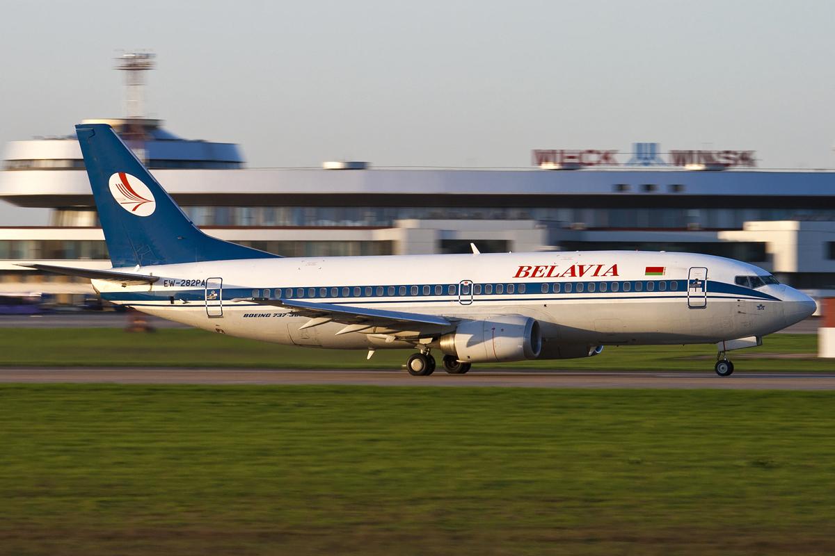 Minsk-2 Boeing 737-300 EW-282PA