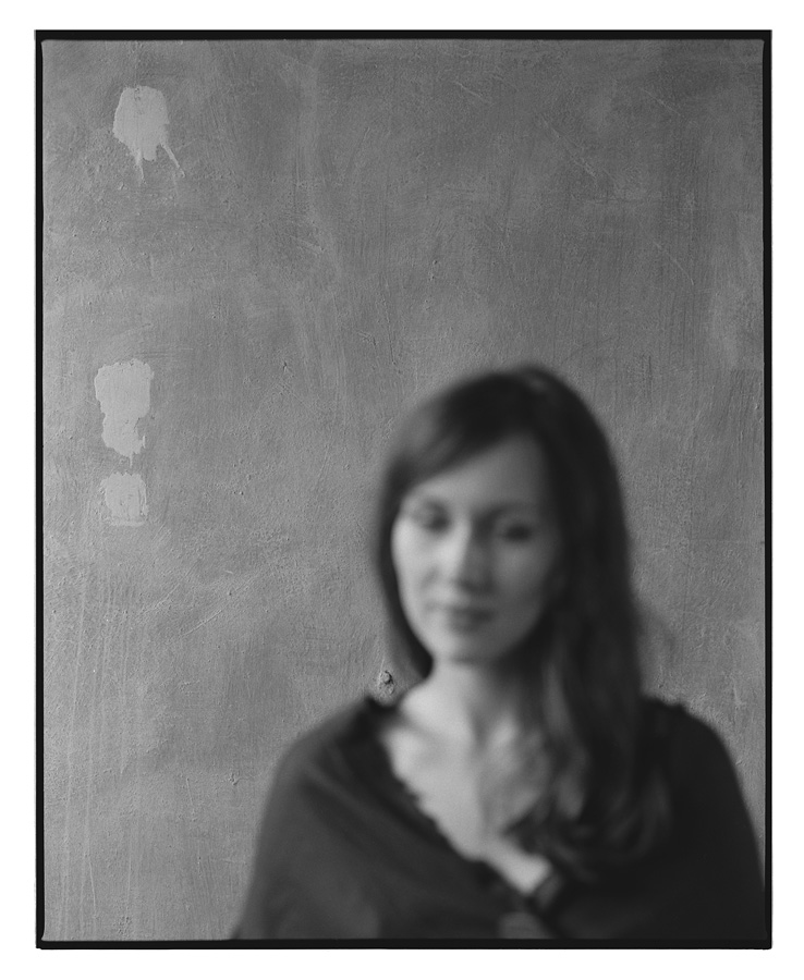 Porträt auf einem Hintergrund von einer Wand